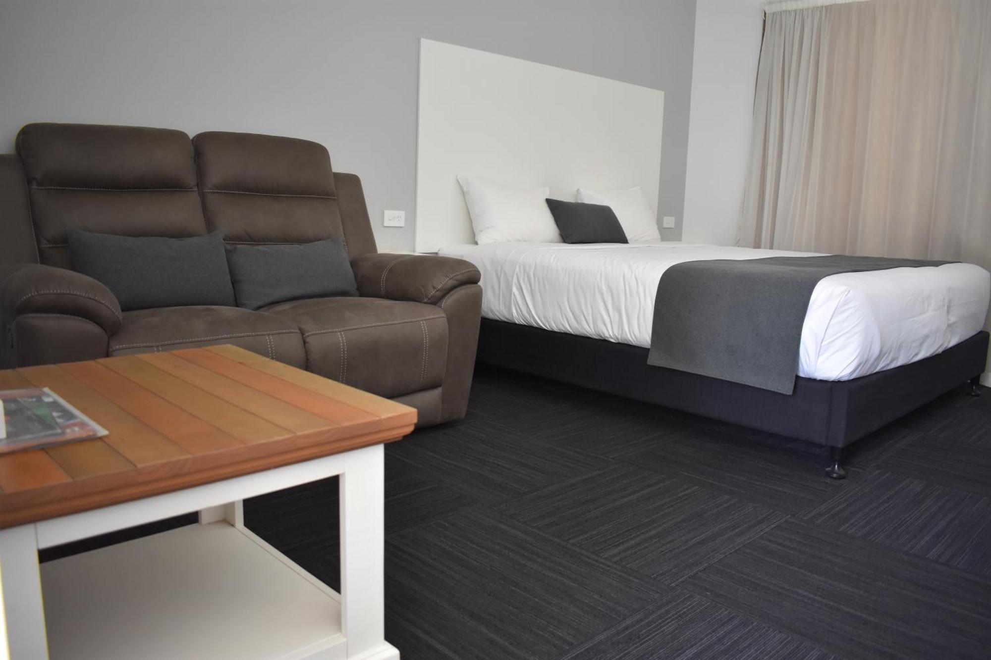 Riviana Motel Deniliquin Zewnętrze zdjęcie