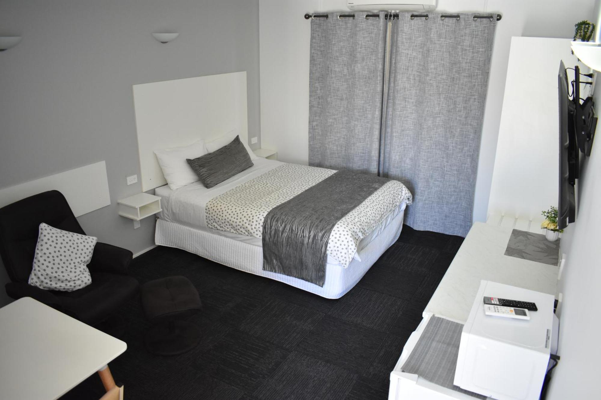 Riviana Motel Deniliquin Zewnętrze zdjęcie
